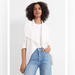 CLUB MONACO White Cadee
Draped Front Drawstring Tie Waist
Open Jacket Size Small